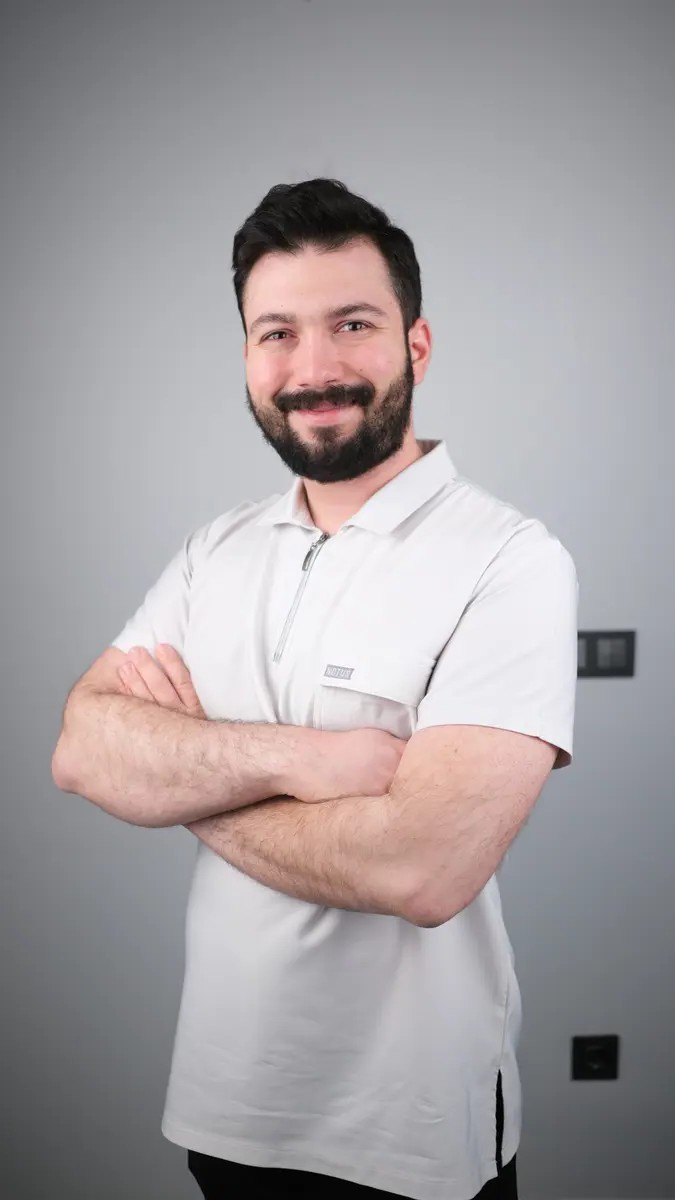 Dt. Anıl Özlem